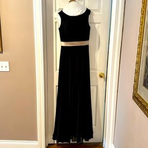 ALLURE BRIDAL bridesmaid dress / worn once small flaw on hem